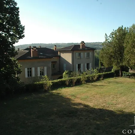 Scandinave Dans Domaine Historique D'exception * Vernaison